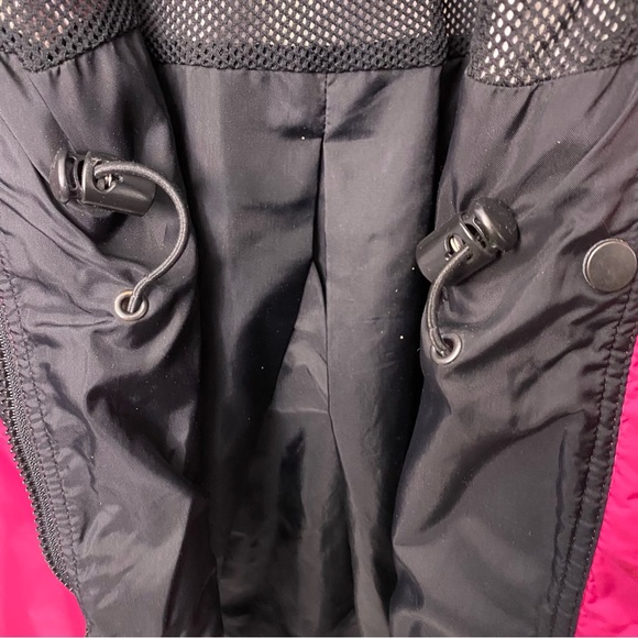 Vintage Woolrich Women’s Pink & Black Mesh Lined Hooded Rain Ski Jacket Size XL - Picture 8 of 15
